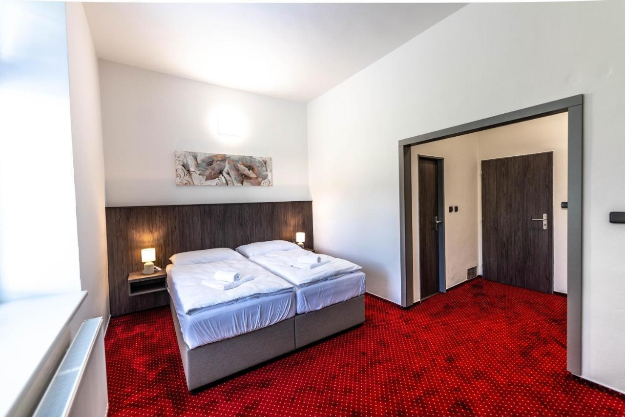 Hotel Orka โมราฟสกา เชโบวา ภายนอก รูปภาพ