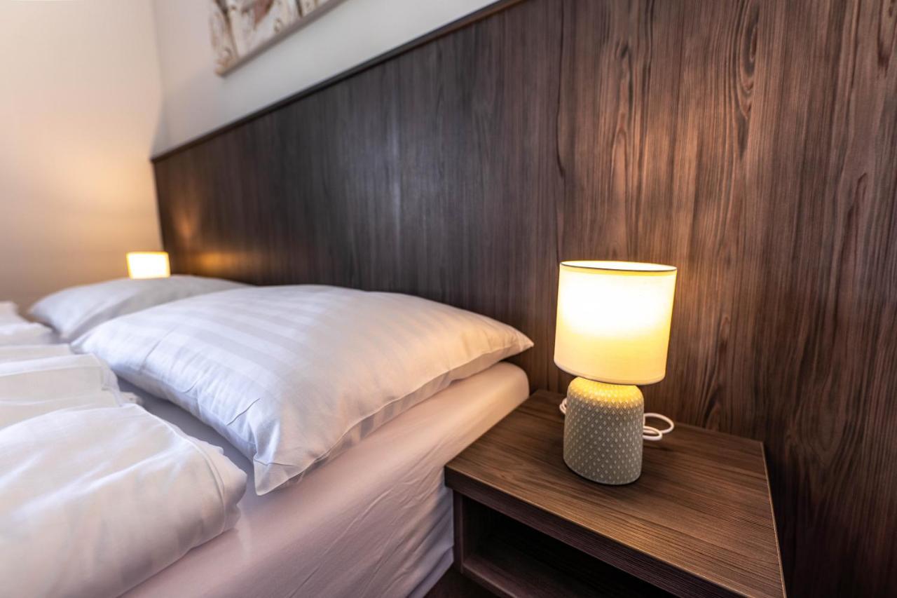 Hotel Orka โมราฟสกา เชโบวา ภายนอก รูปภาพ