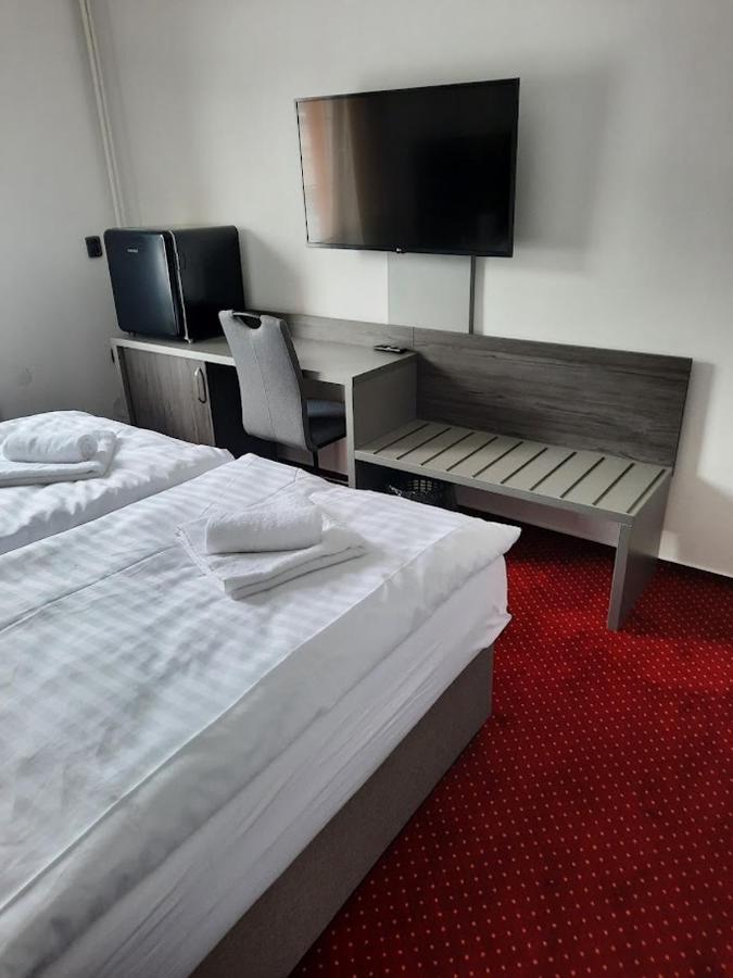 Hotel Orka โมราฟสกา เชโบวา ภายนอก รูปภาพ