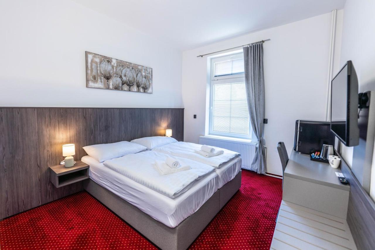 Hotel Orka โมราฟสกา เชโบวา ภายนอก รูปภาพ